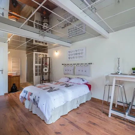 Apartment Magic Studio 